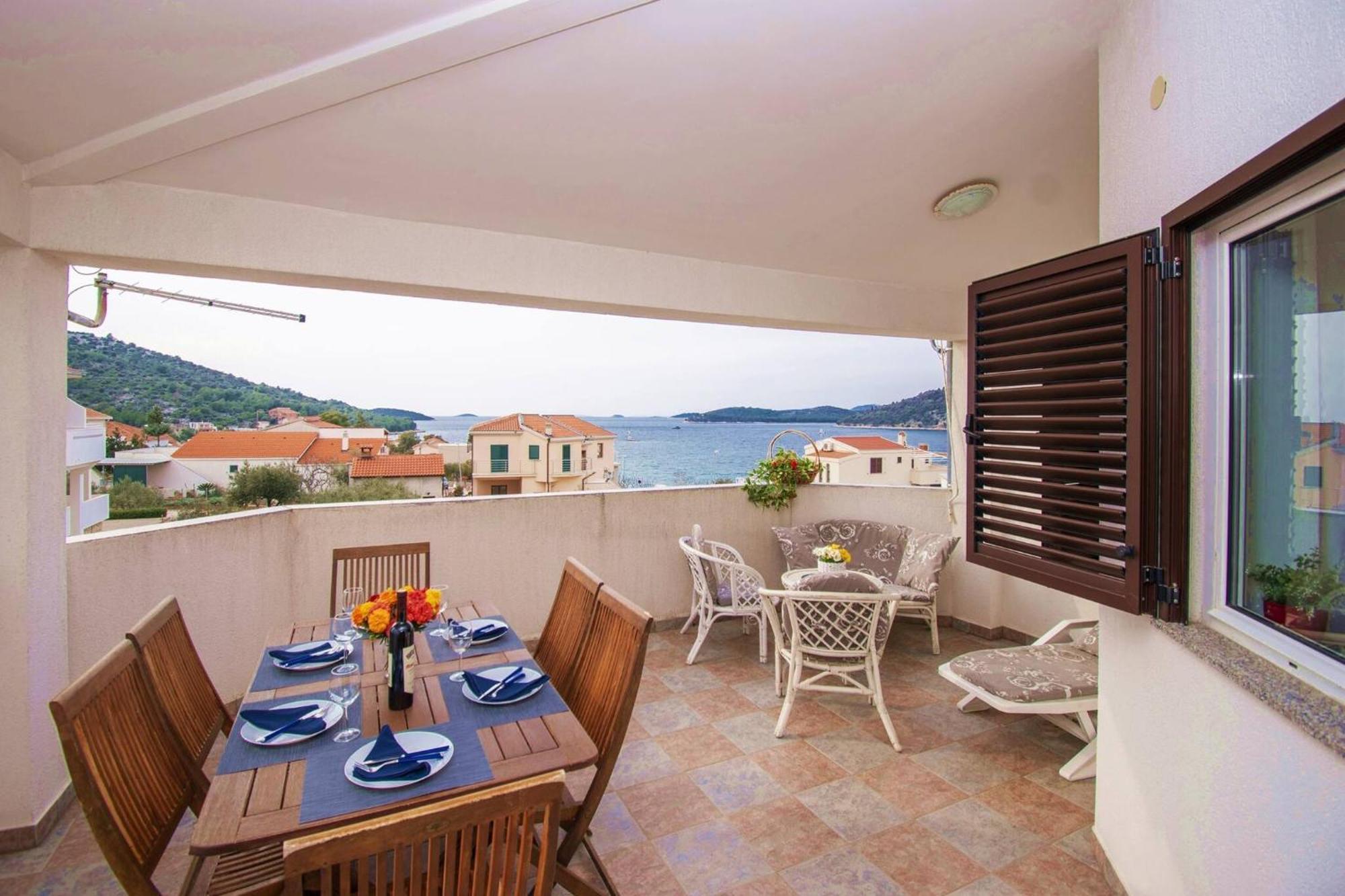 Apartment Meri Razanj With Sea View Εξωτερικό φωτογραφία