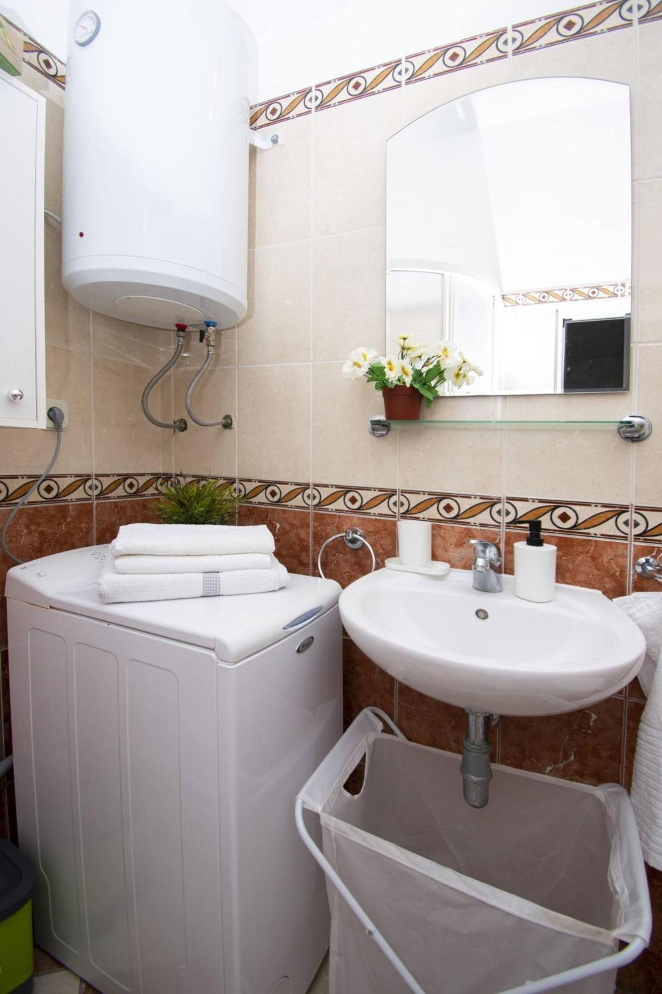 Apartment Meri Razanj With Sea View Εξωτερικό φωτογραφία
