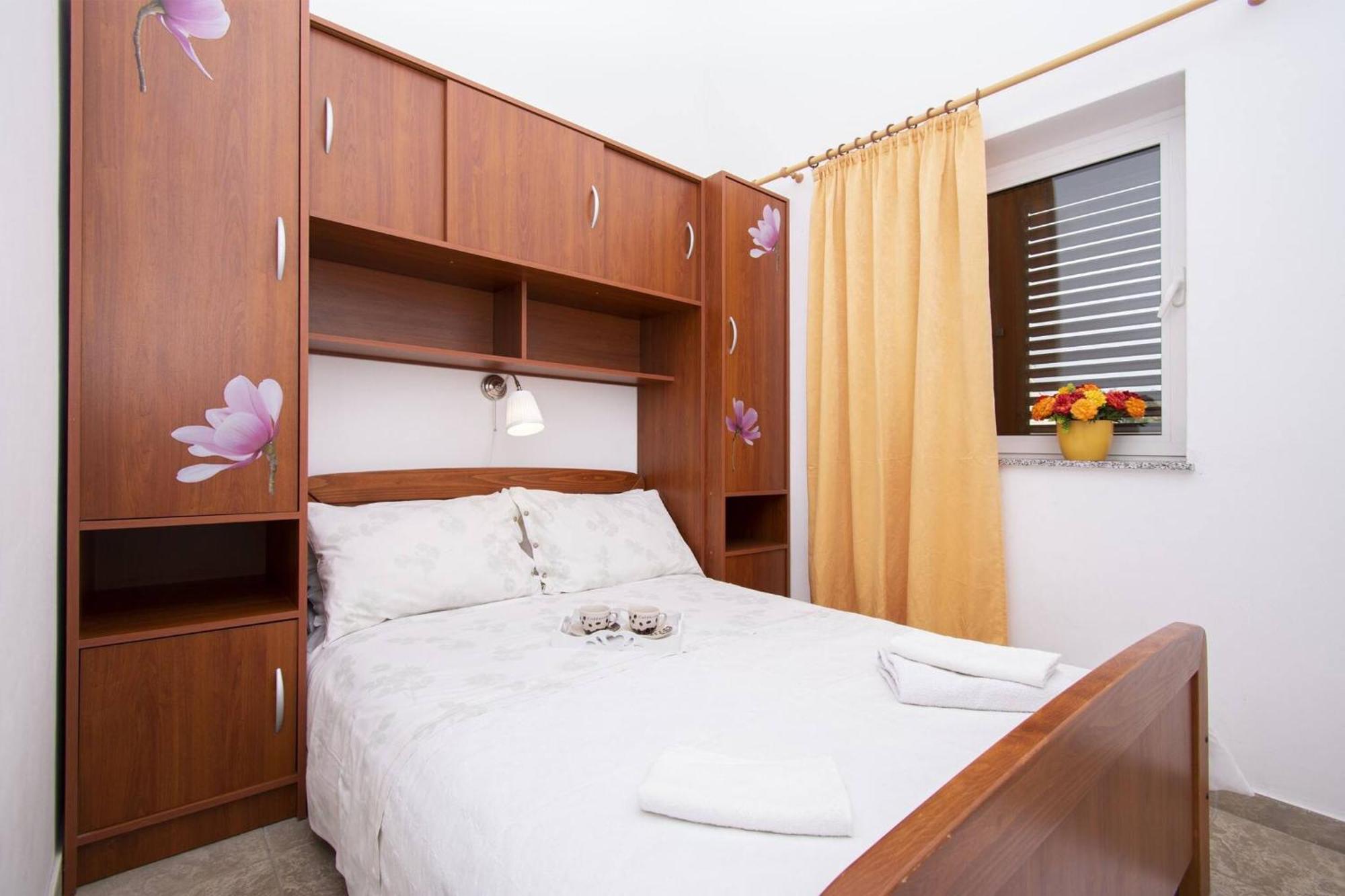 Apartment Meri Razanj With Sea View Εξωτερικό φωτογραφία