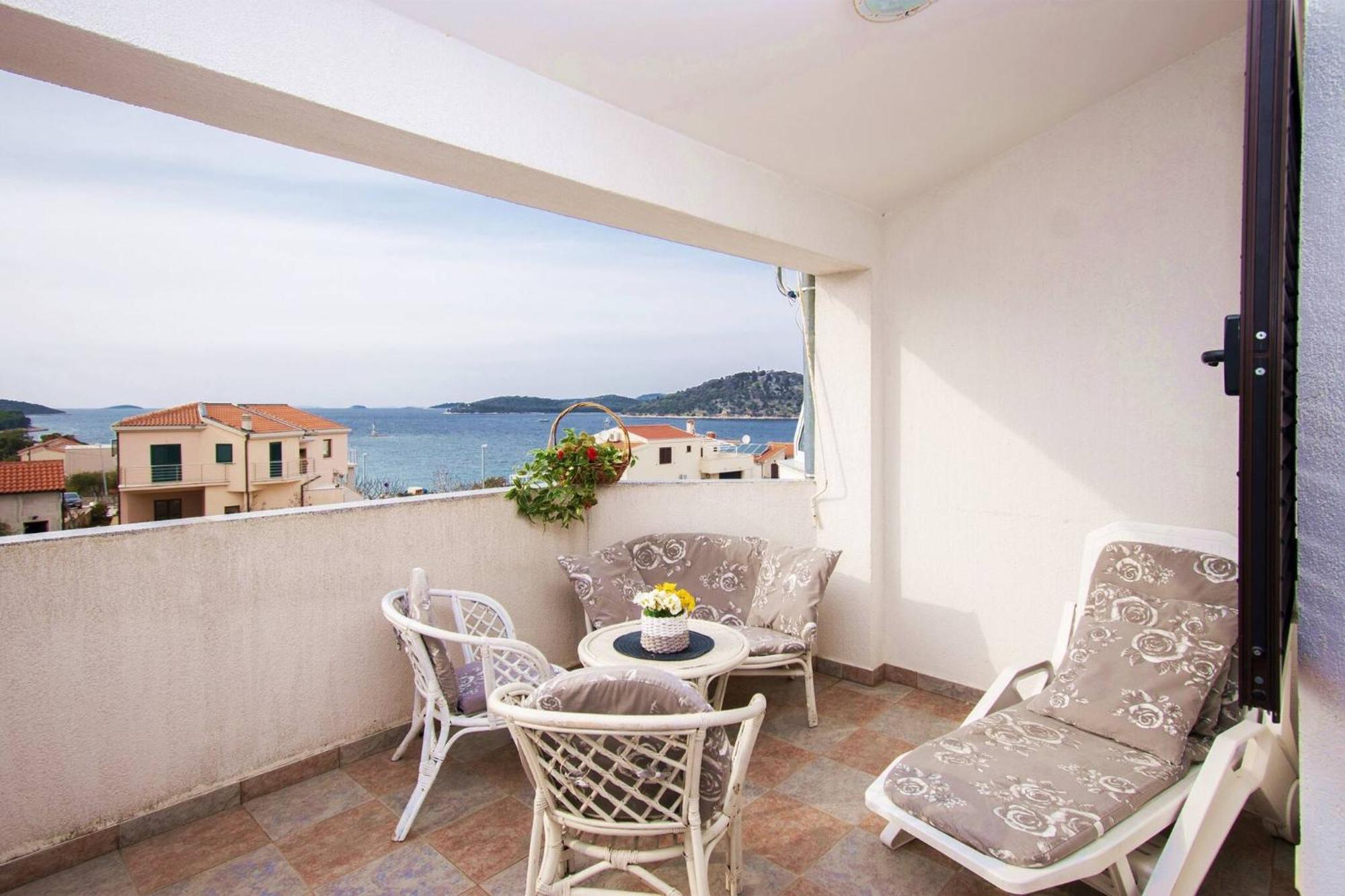 Apartment Meri Razanj With Sea View Εξωτερικό φωτογραφία